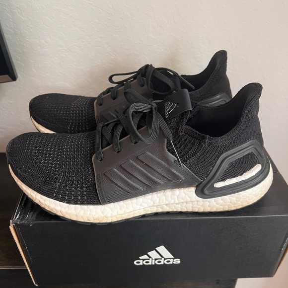 Adidas Ultraboost Black size 9 - used - Picture 2 of 6